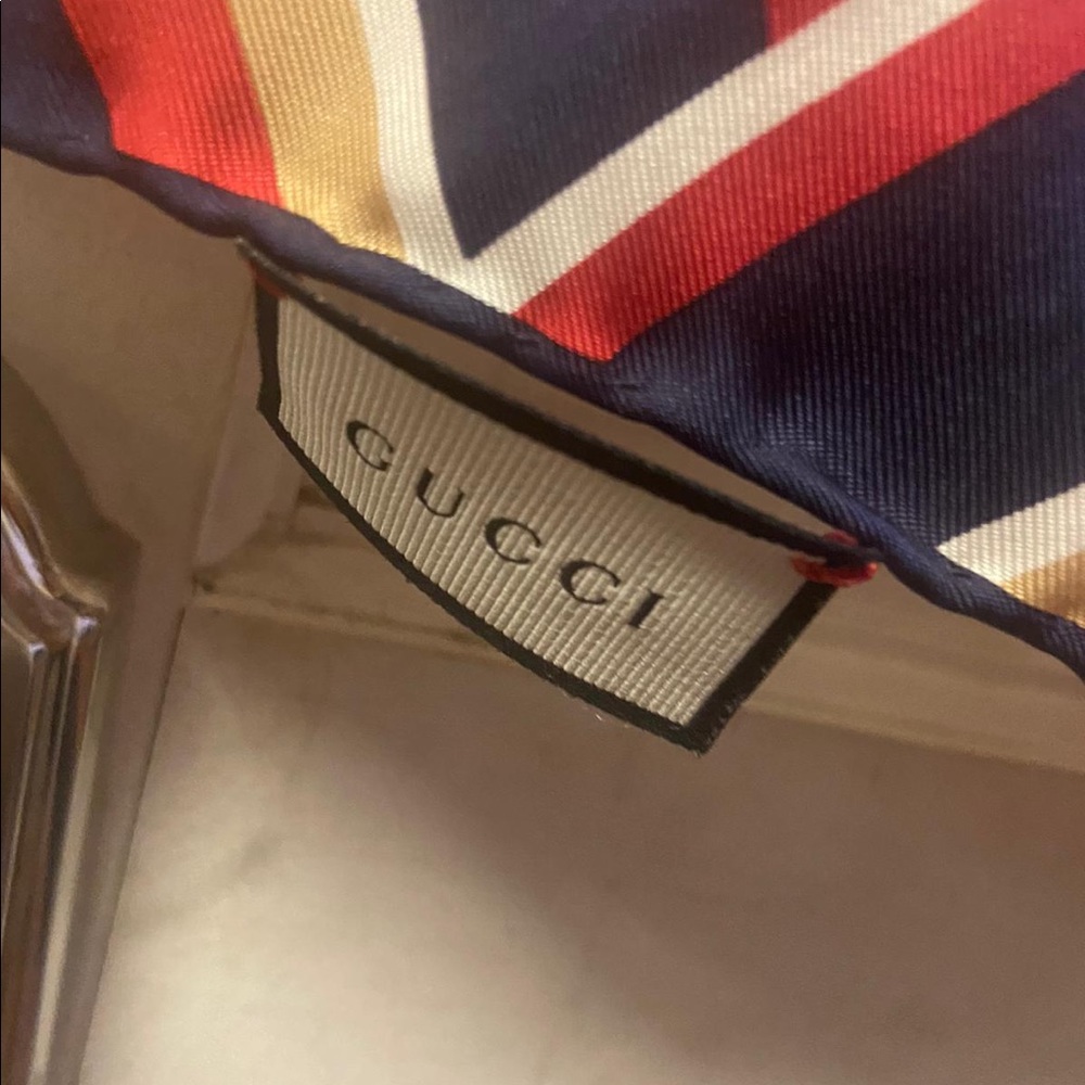 🧣 Gucci With snails  silk scarf - Picture 2 of 5